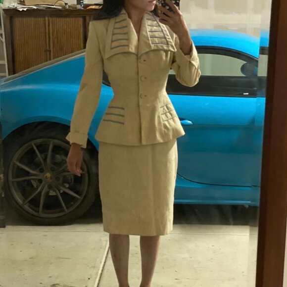 1950s Lilli Ann Hourglass Suit (as seen in Vogue's March 1956 ad) - Picture 8 of 8